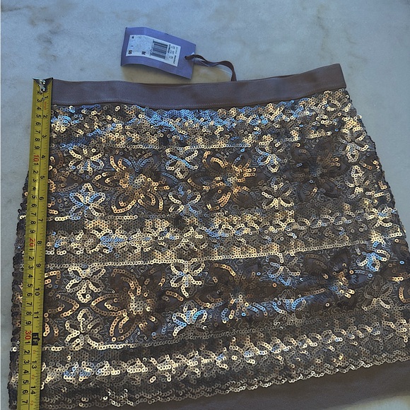 Chelsea By Violet mini skirt - Picture 3 of 4